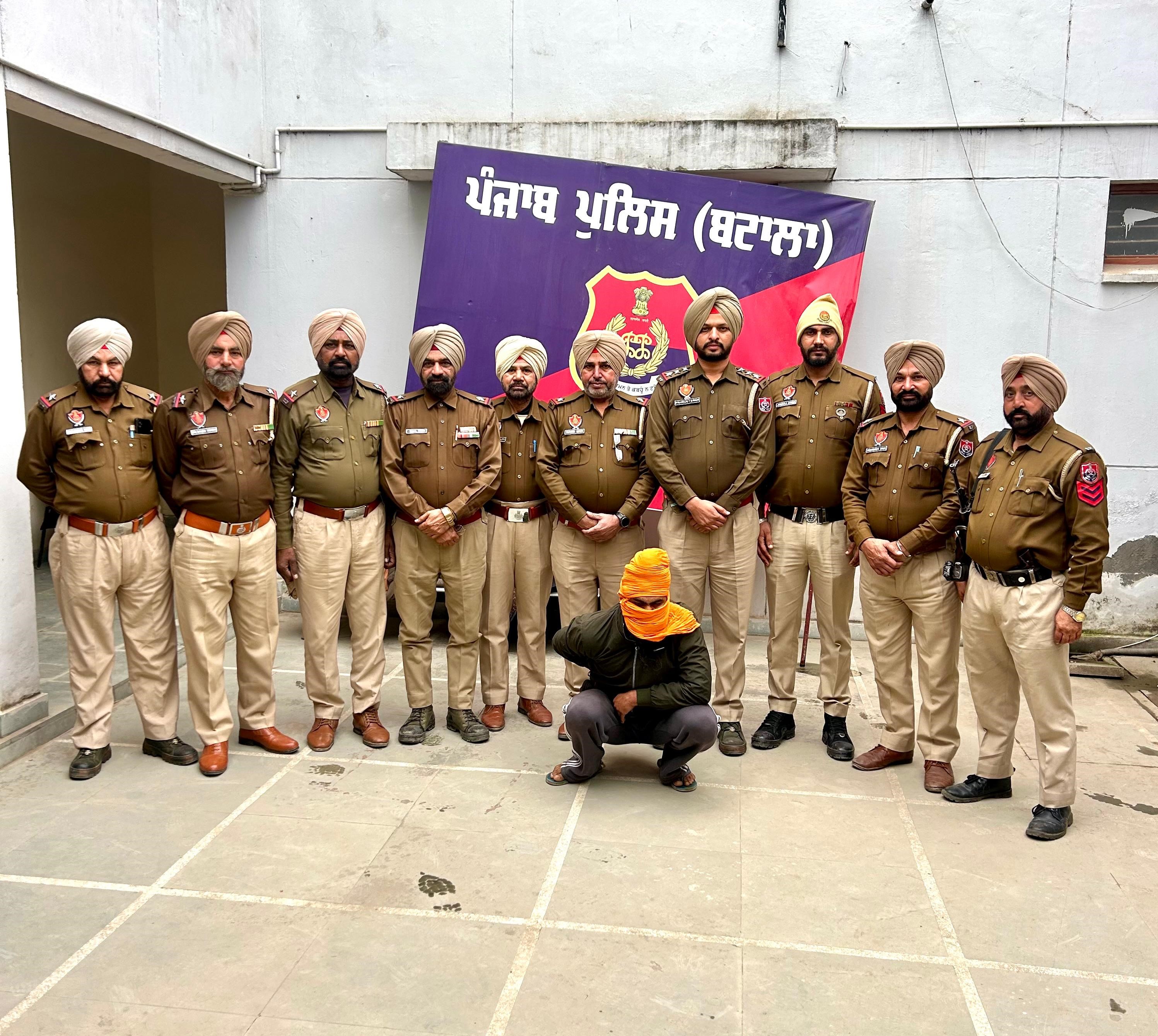 ਹੈਰੋਇਨ, ਡਰੱਗ ਮਨੀ, ਮੋਬਾਈਲ, ਕੰਪਿਊਟਰ ਕੰਡਾ ਬਰਾਮਦ, 3 ਕਾਬੂ