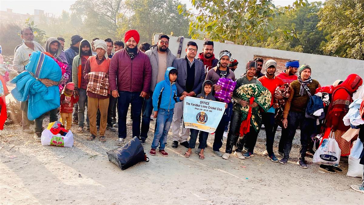 ਮਜ਼ਦੂਰਾਂ ਨੂੰ ਗਰਮ ਕੱਪੜੇ, ਕੰਬਲ ਤੇ ਰਜਾਈਆਂ ਵੰਡੀਆਂ