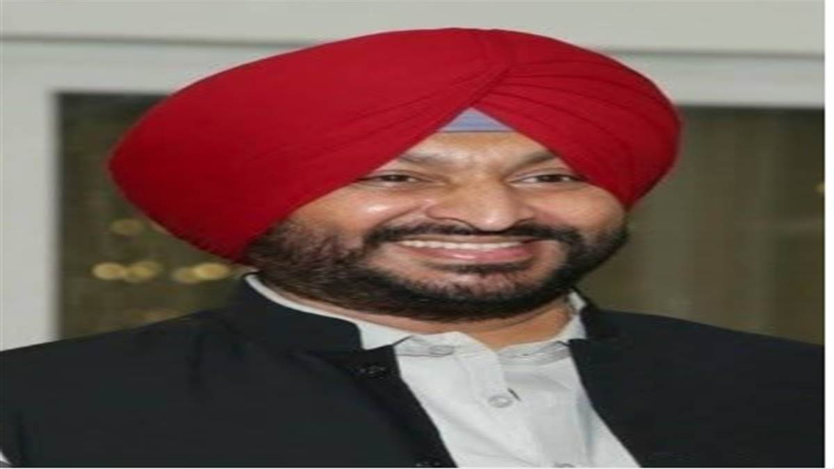 ਬਿੱਟੂ ਦਾ ਸੀਐੱਮ 'ਤੇ ਪਲਟਵਾਰ, ਕਿਹਾ- ਮਾਨ ਨੂੰ 'ਹਿਸਟਰੀ ਆਫ ਇੰਡੀਅਨ ਰੇਲਵੇ' ਦਾ ਨਹੀਂ ਪਤਾ, ਮੋਦੀ ਦੇ ਨਿੱਜੀ ਜੀਵਨ ਦੇ ਟਿੱਪਣੀਆਂ ਕਰਨਾ ਨੀਵੀਂ ਰਾਜਨੀਤੀ