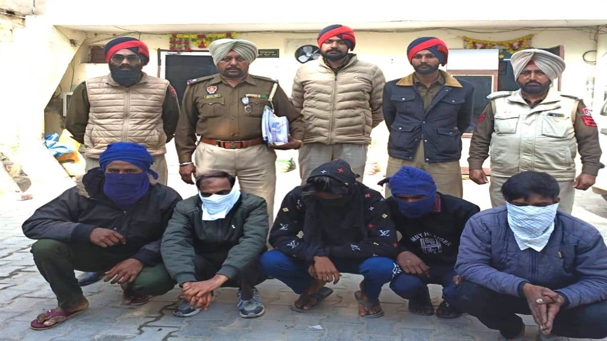 205 ਪਾਬੰਦੀਸ਼ੀਦਾ ਗੋਲ਼ੀਆਂ ਸਣੇ ਪੰਜ ਕਾਬੂ