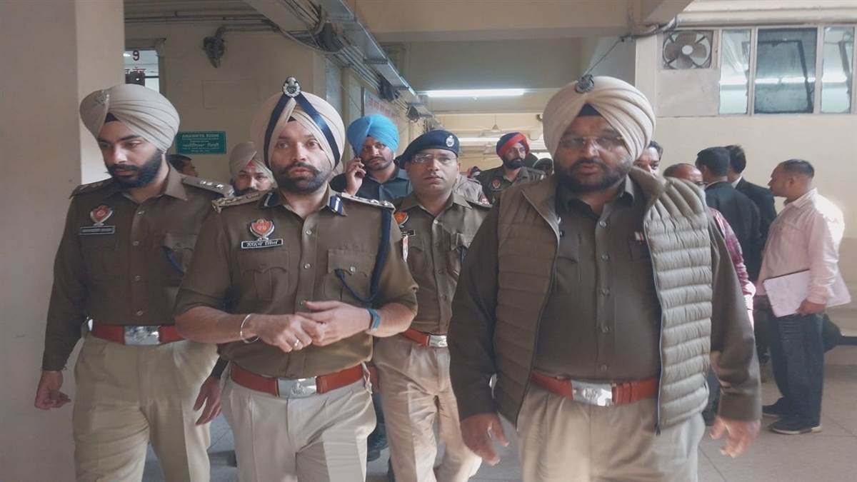 ਆਪਰੇਸ਼ਨ ਪ੍ਰਹਾਰ-2 ਦੌਰਾਨ ਕੋਰਟ ਕੰਪਲੈਕਸ ਦੀ ਚੈਕਿੰਗ