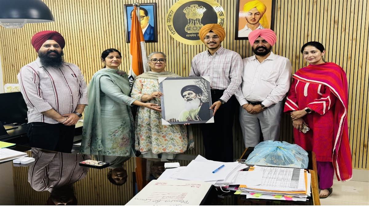 ਯੂਪੀਐੱਸਸੀ ਪ੍ਰੀਖਿਆ ਪਾਸ ਕਰਨ ਵਾਲੇ ਸੁਨਾਵਰਦੀਪ ਸਿੰਘ ਸਨਮਾਨਿਤ