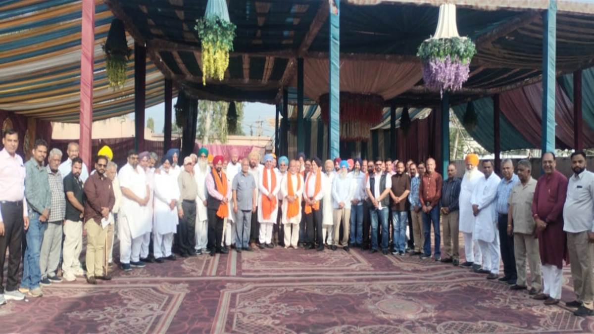 ਆੜ੍ਹਤੀਆ ਐਸੋਸੀਏਸ਼ਨ ਦੀ ਮੀਟਿੰਗ ’ਚ ਵੱਖ-ਵੱਖ ਮੁੱਦਿਆਂ 'ਤੇ ਹੋਈਆਂ ਵਿਚਾਰਾਂ
