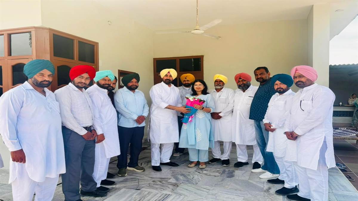 ਮਨਪ੍ਰੀਤ ਕੌਰ ਨੇ 136ਵਾਂ ਰੈਂਕ ਹਾਸਲ ਕਰ ਕੇ ਪਿੰਡ ਤੇ ਜ਼ਿਲ੍ਹੇ ਦਾ ਨਾਂ ਚਮਕਾਇਆ