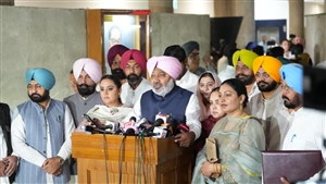 ਔਰਤਾਂ ਦਾ ਅਪਮਾਨ ਬਰਦਾਸ਼ਤ ਨਹੀਂ: ਹਰਪਾਲ ਸਿੰਘ ਚੀਮਾ ਨੇ ਸੁਖਪਾਲ ਖਹਿਰਾ ਨੂੰ ਬਰਖ਼ਾਸਤ ਕਰਨ ਦੀ ਕੀਤੀ ਮੰਗ