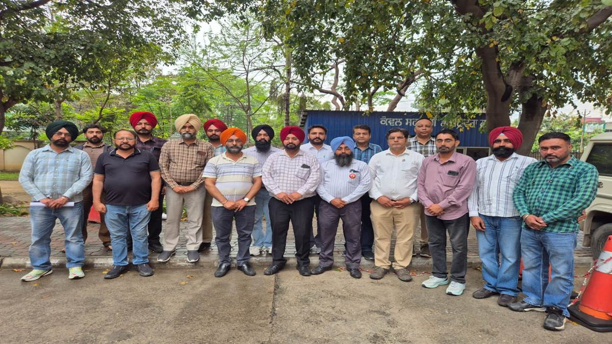 ਐਪ ਰਾਹੀਂ ਹਾਜ਼ਰੀ ਨੇ ਅਧਿਆਪਕਾਂ ਨੂੰ ਪੜ੍ਹਾਈ ਛੱਡ ਡਾਟਾ ਐਂਟਰੀ ਬਣਾਇਆ : ਜੀਟੀਯੂ