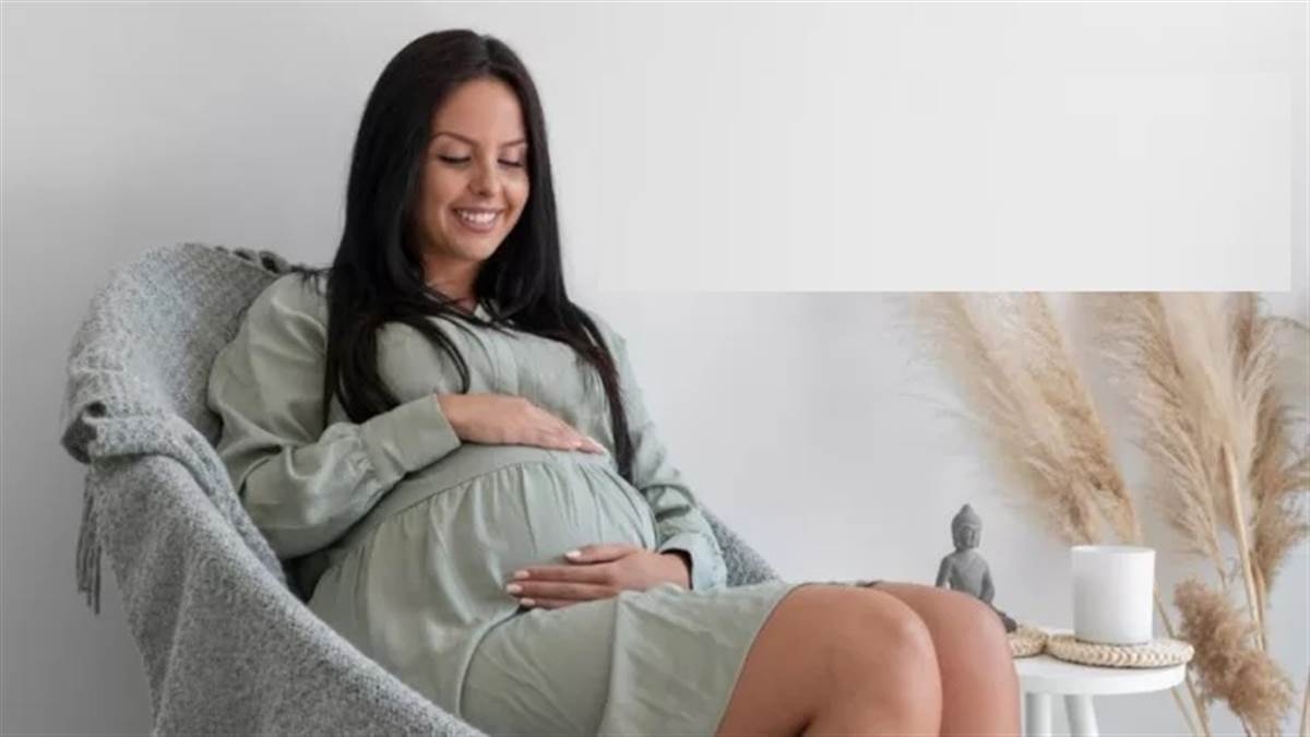 ਨਾਰਮਲ ਡਿਲੀਵਰੀ ਲਈ ਵਰਦਾਨ ਹੈ ਇਹ ਫਲ! ਪ੍ਰੈਗਨੈਂਸੀ ਦੇ ਆਖਰੀ ਮਹੀਨੇ 'ਚ ਖਾਓ ਖਜੂਰ, ਲੇਬਰ ਪੇਨ ਹੋਵੇਗੀ ਆਸਾਨ