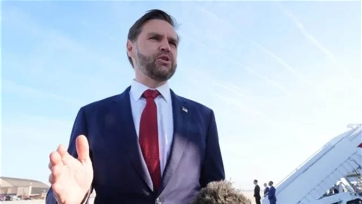 'ਸਾਡੇ ਨਾਲ ਖਿਲਵਾੜ ਨਾ ਕਰੋ': ਸ਼ਾਂਤੀ ਵਾਰਤਾ ਲਈ ਰਵਾਨਾ ਹੋਏ ਜੇਡੀ ਵੈਂਸ; ਈਰਾਨ ਨੂੰ ਦਿੱਤੀ ਚੇਤਾਵਨੀ