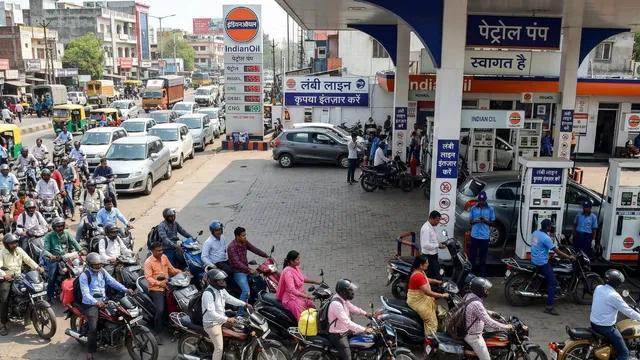 ਤੇਲ ਪੁਆਉਣ ਵਾਲਿਆਂ ਲਈ ਵੱਡੀ ਖ਼ਬਰ: ਪੰਪਾਂ 'ਤੇ ਲੱਗੀ ਲਿਮਟ, ਹੁਣ 1000 ਰੁਪਏ ਤੋਂ ਵੱਧ ਦਾ ਨਹੀਂ ਮਿਲੇਗਾ ਪੈਟਰੋਲ-ਡੀਜ਼ਲ