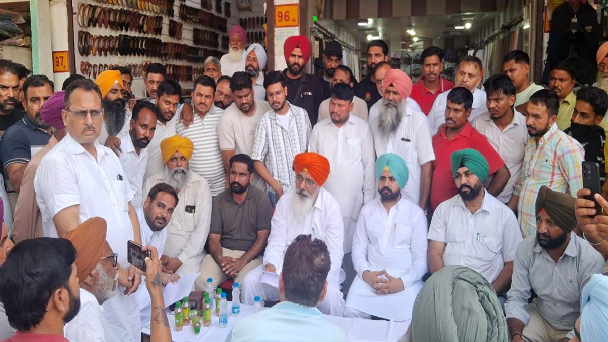 ਵਿਧਾਇਕ ਸੇਖੋਂ ਨੇ ਸੁਣੀਆਂ ਦੁਕਾਨਦਾਰਾਂ ਦੀਆਂ ਮੁਸ਼ਕਲਾਂ
