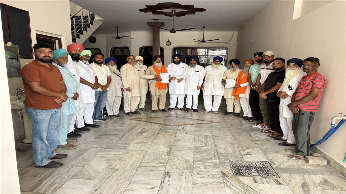 ਜੱਥੇਬੰਦਕ ਢਾਂਚੇ ਦੀ ਮਜ਼ਬੂਤੀ ਲਈ ਸ਼੍ਰੌਮਣੀ ਅਕਾਲੀ ਦਲ ਬਾਦਲ ਦੇ ਆਗੂਆਂ ਦੀ ਹੋਈ ਮੀਟਿੰਗ