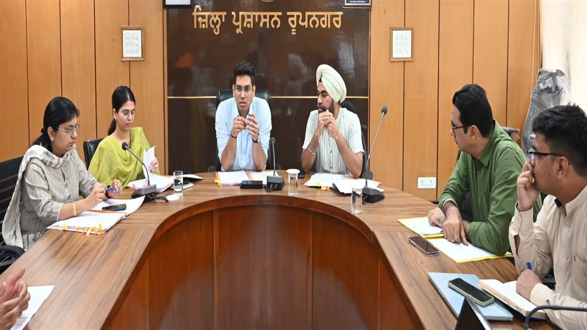 ਮਾਨਸੂਨ ਤੇ ਹੜ੍ਹਾਂ ਨਾਲ ਨਜਿੱਠਣ ਲਈ ਵਿਭਾਗ ਅਗਾਊਂ ਤਿਆਰੀਆਂ ਮੁਕੰਮਲ ਕਰਨ : ਡਿਪਟੀ ਕਮਿਸ਼ਨਰ