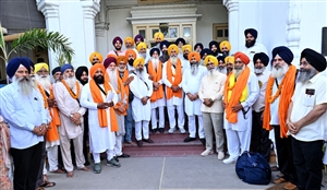 'ਬੋਲੇ ਸੋ ਨਿਹਾਲ' ਦੇ ਜੈਕਾਰਿਆਂ ਨਾਲ ਪਾਕਿਸਤਾਨ ਰਵਾਨਾ ਹੋਇਆ 541 ਸਿੱਖ ਸ਼ਰਧਾਲੂਆਂ ਦਾ ਜਥਾ, ਗੁਰਦੁਆਰਾ ਡੇਹਰਾ ਸਾਹਿਬ ਵਿਖੇ ਮਨਾਉਣਗੇ ਸ੍ਰੀ ਗੁਰੂ ਅਰਜਨ ਦੇਵ ਜੀ ਦਾ ਸ਼ਹੀਦੀ ਪੁਰਬ