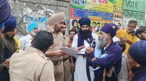 ਇਨਸਾਫ਼ ਦੀ ਮੰਗ ਨੂੰ ਲੈ ਕੇ ਪਰਿਵਾਰ ਤੇ ਨਿਹੰਗ ਜਥੇਬੰਦੀਆਂ ਵੱਲੋਂ ਰੋਡ ਜਾਮ