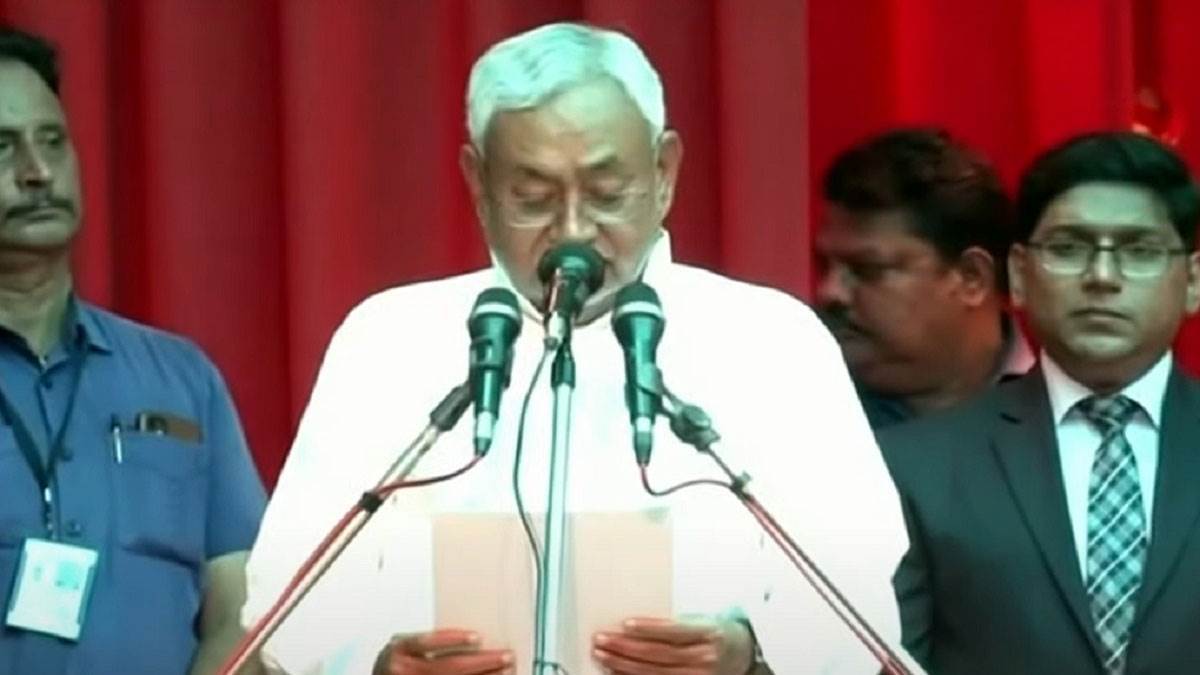 Nitish is CM  Tejashwi became Deputy CM BJP distanced itself from the ceremony