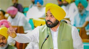 5 ਸਾਲ ਦੀ ਸੇਵਾ ਪੂਰੀ ਕਰਨ ਵਾਲੇ ਆਊਟਸੋਰਸ ਮੁਲਾਜ਼ਮਾਂ ਨੂੰ ਸਿੱਧੇ ਕੰਟਰੈਕਟ 'ਤੇ ਆਉਣ ਦਾ ਮੌਕਾ, ਖ਼ਤਰਨਾਕ ਸ਼੍ਰੇਣੀ ਲਈ 3 ਸਾਲ