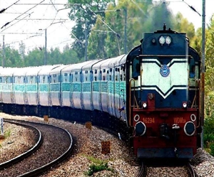 Indian Railways : ਤਿਉਹਾਰਾਂ 'ਚ ਘਰ ਜਾਣਾ ਹੋਇਆ ਆਸਾਨ, ਅੱਜ ਤੋਂ ਸ਼ੁਰੂ ਹੋਣਗੀਆਂ Festival Special ਟਰੇਨਾਂ, ਇੱਥੇ ਚੈੱਕ ਕਰੋ ਰੂਟ ਤੇ ਟਾਈਮਿੰਗ