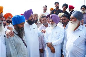ਪੰਜਾਬ ਦੇ ਕਿਸਾਨਾਂ ਦੇ ₹3,600 ਕਰੋੜ ਡੁੱਬਣ ਦਾ ਖ਼ਦਸ਼ਾ ! ਮੰਡੀਆਂ 'ਚ ਝੋਨੇ ਦੀ ਖਰੀਦ ਨੂੰ ਲੈ ਕੇ ਬਾਜਵਾ ਨੇ ਚੁੱਕੇ ਸਵਾਲ