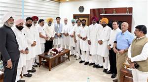 ਪਰਗਟ ਸਿੰਘ ਦੀ ਪੰਜਾਬ ਫੇਰੀ ਦੀ ਕਤਾਰ ’ਚ ਨਜ਼ਰ ਆਏ ਸਮਿਤ ਸਿੰਘ ਮਾਨ