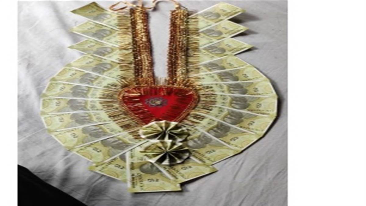 10 ਰੁਪਏ ਦੇ ਨੋਟਾਂ ਦੀ ਕਾਲਾਬਾਜ਼ਾਰੀ ਸ਼ੁਰੂ, ਵਿਆਹਾਂ ਤੋਂ ਪਹਿਲਾਂ ਨੋਟ ਦੁਕਾਨਾਂ 'ਚ ਉਪਲੱਬਧ ਪਰ ਬੈਂਕਾਂ ’ਚ ਨਹੀਂ