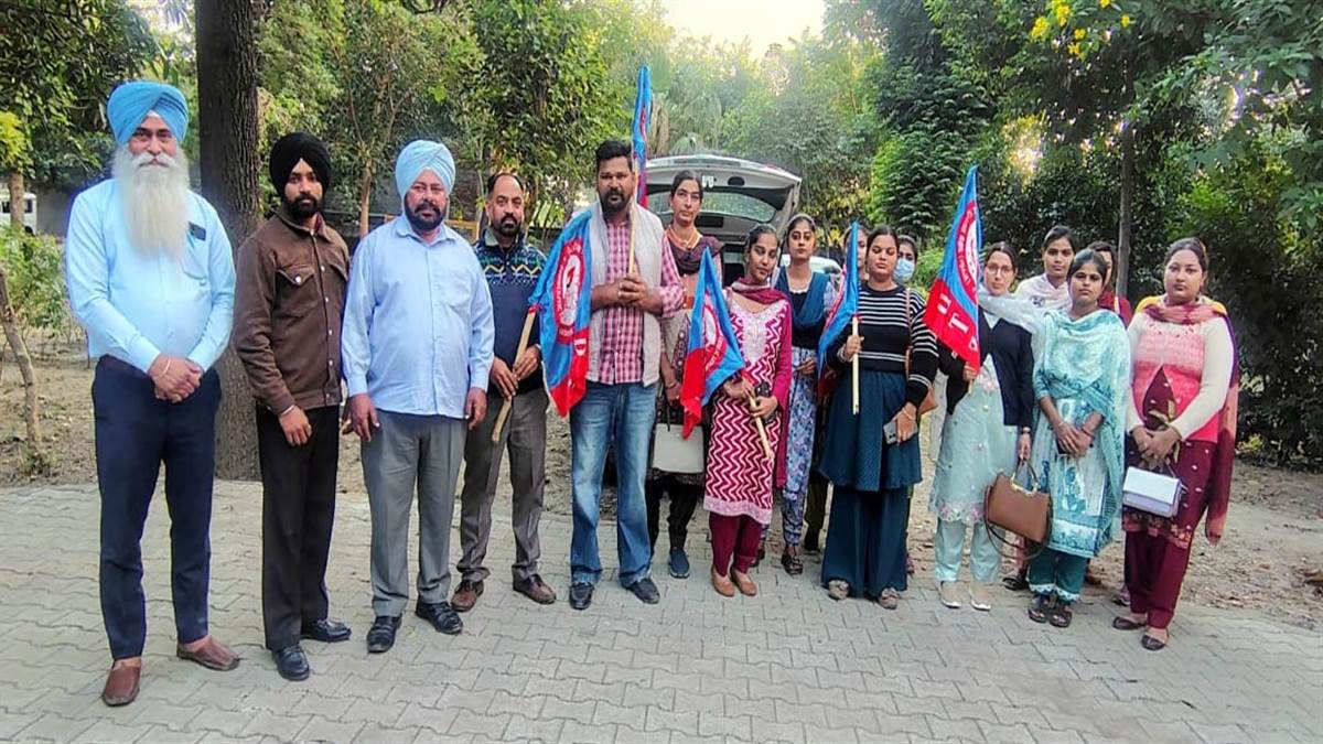 ਡਿਊਟੀਆਂ ਦੂਰ-ਦੁਰਾਡੇ ਲਾਉਣ ਦੀ ਨਿਖੇਧੀ