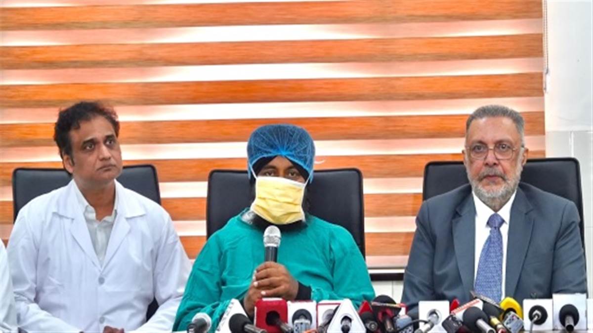 ਡਾਕਟਰਾਂ ਨੇ ਸਿਹਤ ਸੇਵਾਵਾਂ 'ਚ ਰਚਿਆ ਇਤਿਹਾਸ, ਕੀਤੀ ਪਹਿਲੀ ਸਫ਼ਲ ਲਿਵਰ ਟਰਾਂਸਪਲਾਂਟ ਸਰਜਰੀ