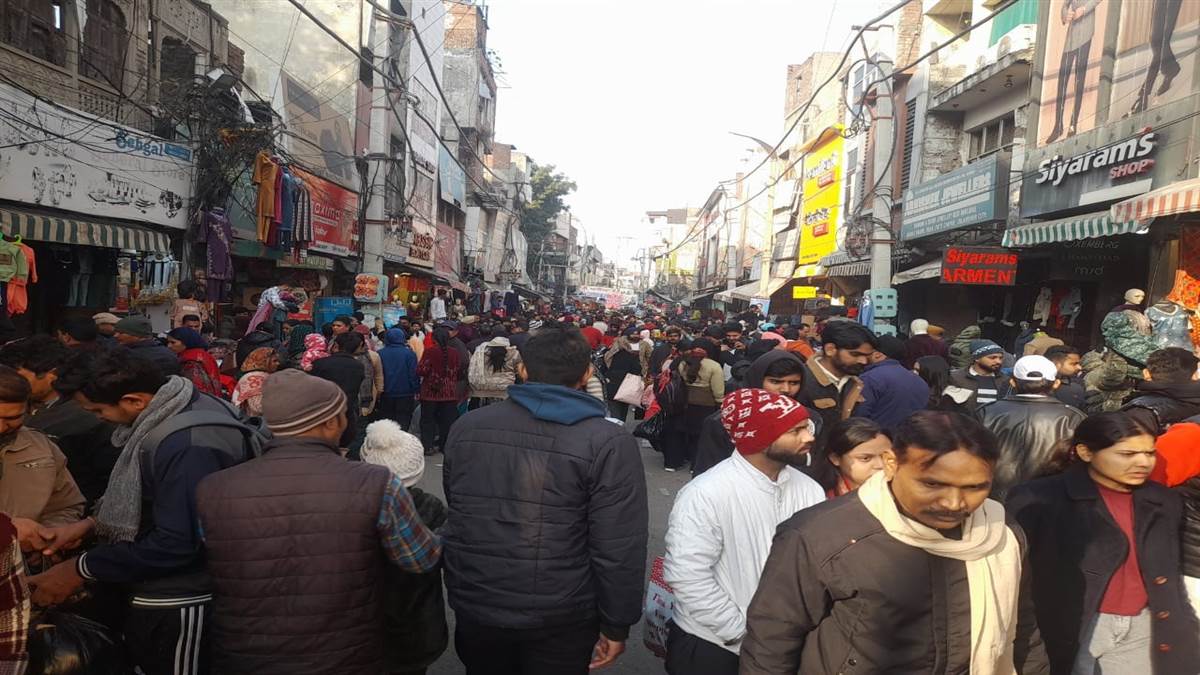 ਚਾਰ ਡਿਗਰੀ ਤੱਕ ਪੁੱਜਾ ਪਾਰਾ, ਧੁੱਪ ਖਿੜਨ ਦੇ ਬਾਵਜੂਦ ਸੀਤ ਲਹਿਰ ਜਾਰੀ