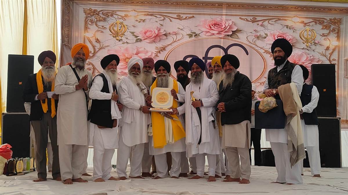 ਗੁਰਬਾਣੀ ਸੰਥਿਆ ਦੀ 16ਵੀਂ ਸੰਪੂਰਨਤਾ ’ਤੇ ਕਰਵਾਇਆ ਗੁਰਮਤਿ ਸਮਾਗਮ