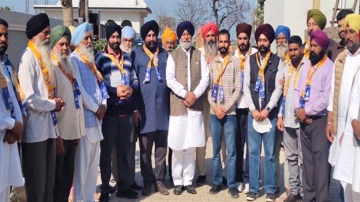 ਕਾਂਗਰਸ ਤੇ ‘ਆਪ’ ਦੇ ਮੌਜ਼ੂਦਾ ਪੰਚਾਇਤ ਮੈਂਬਰ ਅਕਾਲੀ ਦਲ ’ਚ ਸ਼ਾਮਲ