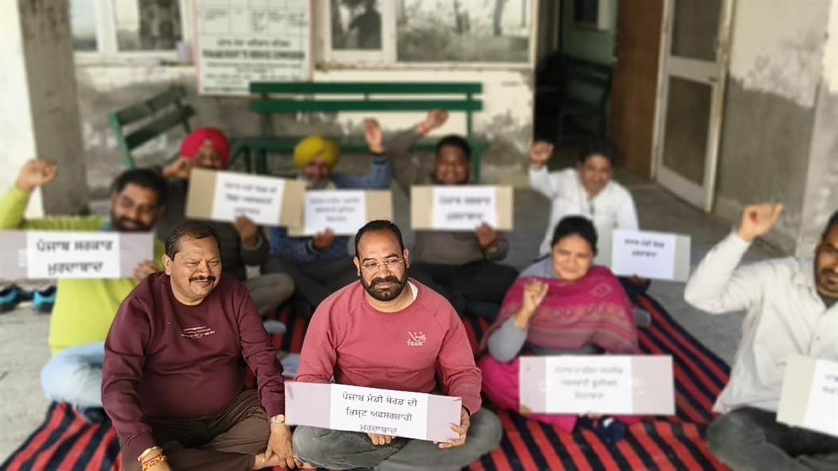 ਮਾਰਕੀਟ ਕਮੇਟੀ ਦੇ ਮੁਲਾਜ਼ਮਾਂ ਵੱਲੋਂ ਕਲਮ ਛੋੜ ਹੜਤਾਲ ਜਾਰੀ, ਧਰਨਾ ਅੱਜ