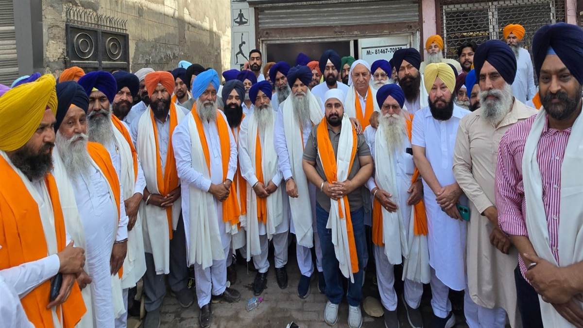 ਜਥੇਦਾਰ ਗੜ੍ਹੀ ਵੱਲੋਂ ਹਲਕਾ ਰਾਜਪੁਰਾ ਦੇ ਨਵੇਂ ਬਣੇ ਸਰਕਲ ਪ੍ਰਧਾਨਾਂ ਦਾ ਸਨਮਾਨ