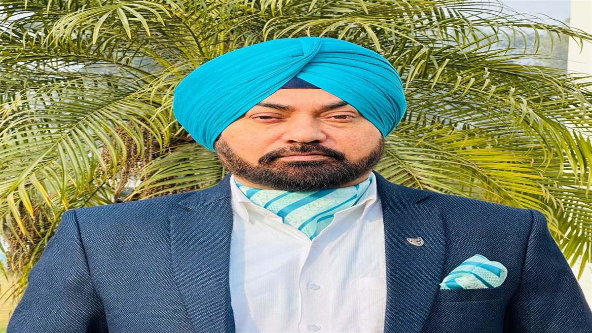 ਲੋਕ ਸੇਵਾ ਦੇ ਜਜ਼ਬੇ ਨਾਲ ਪ੍ਰਸ਼ਾਸਨਿਕ ਖੇਤਰ ’ਚ ਵੱਖਰੀ ਪਛਾਣ ਬਣਾਈ : ਚੀਮਾ