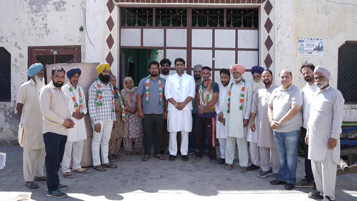 ਦਰਜਨਾਂ ਪਰਿਵਾਰਾਂ ਨੇ ਕਾਂਗਰਸ ਦਾ ਪੱਲਾ ਫੜਿਆ
