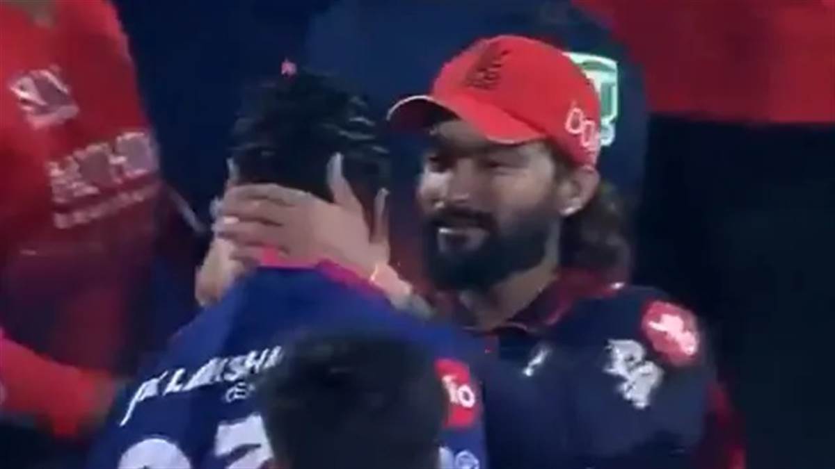 RR vs RCB: ਮੈਚ ਤੋਂ ਬਾਅਦ ਰਜਤ ਪਾਟੀਦਾਰ ਨੇ ਫੜੀ ਵੈਭਵ ਸੂਰਿਆਵੰਸ਼ੀ ਦੀ ਧੌਣ, ਮੈਦਾਨ ਦੇ ਵਿਚਾਲੇ ਦਿੱਤੀ ਧਮਕੀ!