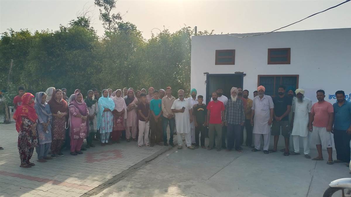 ਬੱਸਾਂ ਨਾ ਰੁਕਣ ਕਾਰਨ ਡਗਰੂ ਵਾਸੀਆਂ ਨੇ ਕੀਤਾ ਰੋਸ ਦਾ ਪ੍ਰਗਟਾਵਾ