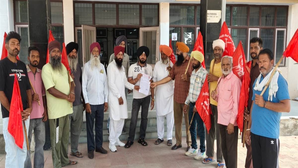 ਮਿਸਤਰੀਆਂ ਤੇ ਮਜ਼ਦੂਰਾਂ ਦੀ ਜਥੇੱਬੰਦੀ ਵੱਲੋਂ ਐੱਸਡੀਐੱਮ ਨੂੰ ਦਿੱਤਾ ਮੰਗ ਪੱਤਰ
