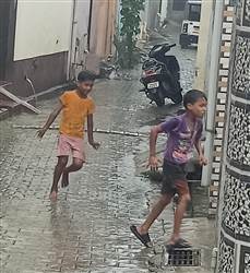 ਗੁਰਦਾਸਪੁਰ ਵਿੱਚ ਹਲਕੀ ਬਾਰਿਸ਼ ਨਾਲ ਡਿੱਗਾ ਪਾਰਾ, ਹੁੰਮਸ ਨੇ ਵਧਾਈ ਪਰੇਸ਼ਾਨੀ
