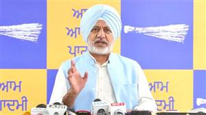 ਗੁਜਰਾਤ 'ਚ ਡਰੱਗਜ਼ ਬਰਾਮਦਗੀ 'ਤੇ ਚੁੱਪੀ ਕਿਉਂ ? ਪੰਨੂ ਨੇ ਕਿਹਾ- ਰਾਜਸਥਾਨ ਦੀ ਵੀਡੀਓ ਨੂੰ ਪੰਜਾਬ ਦੀ ਦੱਸ ਕੇ ਬਦਨਾਮ ਕਰਨ ਦੀ ਸਾਜ਼ਿਸ਼