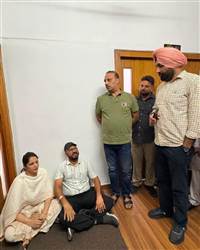 ਸੀਵਰੇਜ ਸਮੱਸਿਆ ਨੂੰ ਲੈ ਕੇ ਕਾਂਗਰਸੀ ਕੌਂਸਲਰ ਵੱਲੋਂ ਨਿਗਮ ਕਮਿਸ਼ਨਰ ਦਫ਼ਤਰ ਬਾਹਰ ਧਰਨਾ