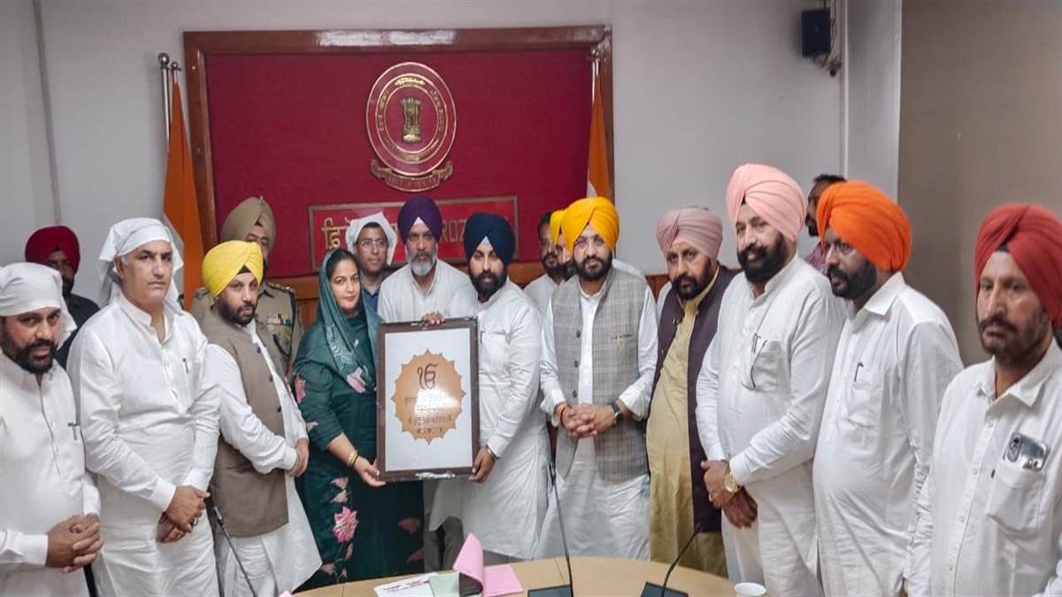 ਸ੍ਰੀ ਗੁਰੂ ਤੇਗ ਬਹਾਦਰ ਜੀ ਦੇ ਜੀਵਨ ਤੇ ਸ਼ਹਾਦਤ ਸਬੰਧੀ ਜ਼ਿਲ੍ਹੇ ’ਚ ਹੋਣਗੇ ਲਾਈਟ ਐਂਡ ਸਾਊਂਡ ਸ਼ੋਅ : ਹਰਜੋਤ ਬੈਂਸ