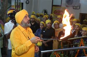 ਮਾਂ ਬਗਲਾਮੁਖੀ ਧਾਮ ’ਚ ਸਰਬ-ਕਸ਼ਟ ਨਿਵਾਰਣ ਯੱਗ ਕਰਵਾਇਆ