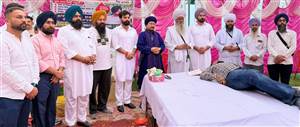 ਘੜੀਸਪੁਰ ਵਿਖੇ ਖੂਨਦਾਨ ਕੈਂਪ ਤੇ ਦਸਤਾਰ ਮੁਕਾਬਲੇ ਕਰਵਾਏ