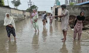 Barnala Rain : ਪਿੰਡ ਸੇਖਾ ’ਚ ਮੀਂਹ ਬਣਿਆ ਲੋਕਾਂ ਲਈ ਮੁਸੀਬਤ, ਘਰਾਂ ਅੰਦਰ ਵੜਿਆ ਪਾਣੀ