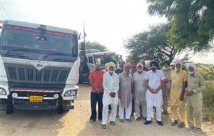 Bathinda News : ਬਾਹਰਲੇ ਸੂਬਿਆਂ ਤੋਂ ਪੰਜਾਬ ਅੰਦਰ ਝੋਨੇ ਦੀ ਸਮਗਲਿੰਗ ਸ਼ੁਰੂ, ਕਿਸਾਨਾਂ ਨੇ ਝੋਨੇ ਦੇ ਭਰੇ ਟਰਾਲੇ ਫੜੇ