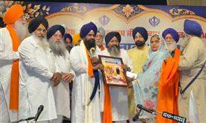 Mohali News : ਪੰਜਾਬ ਦੀ ਪਛਾਣ ਬਚਾਉਣ ਲਈ ਹਿੰਦੂਆਂ ਤੇ ਸਿੱਖਾਂ ਨੂੰ ਇਕਜੁੱਟ ਹੋਣ ਦੀ ਲੋੜ: ਜਥੇਦਾਰ ਗੜਗੱਜ