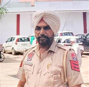 ਡਿਊਟੀ ਦੌਰਾਨ ਖ਼ੌਫ਼ਨਾਕ ਹਾਦਸਾ, ਚੈਕਿੰਗ ਕਰ ਰਹੇ ਹੋਮਗਾਰਡ ਜਵਾਨ ਨੂੰ ਬੇਕਾਬੂ ਵਾਹਨ ਨੇ ਮਾਰੀ ਟੱਕਰ; ਮੌਕੇ ’ਤੇ ਹੀ ਮੌਤ