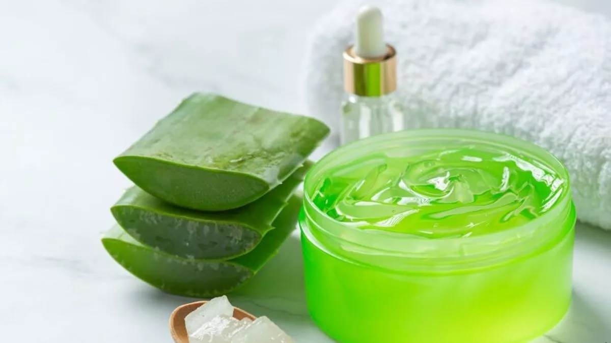 Aloevera Face Pack Use aloe vera on the face like this your skin will glow