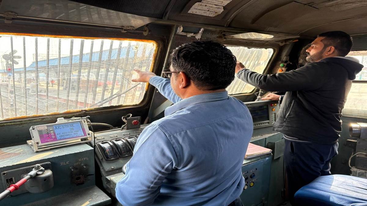 ਰੇਲਵੇ ਨੇ ਲੋਕੋ ਪਾਇਲਟਾਂ ਨੂੰ ਧੁੰਦ ਸੁਰੱਖਿਆ ਯੰਤਰ ਪ੍ਰਦਾਨ ਕੀਤੇ