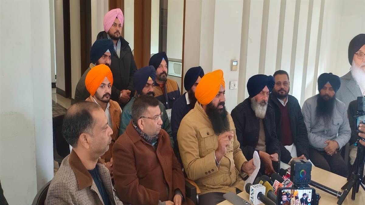 228 ਸਰੂਪਾਂ ਦੇ ਮਾਮਲੇ ’ਚ ਹੋਏ ਭ੍ਰਿਸ਼ਟਾਚਾਰ ਨੂੰ ਸੂਬਾ ਸਰਕਾਰ ਬਣਾ ਰਹੀ ਬੇਅਦਬੀ ਦਾ ਮੁੱਦਾ : ਝਿੰਜਰ