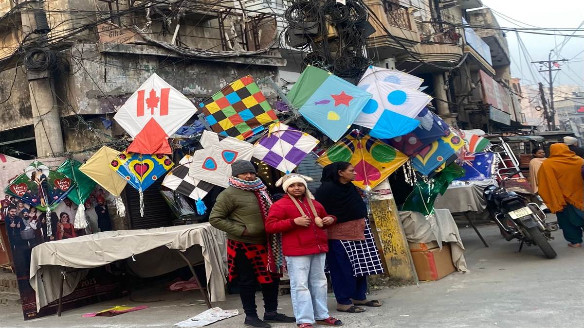 ਕੁਝ ਪੈਸਿਆਂ ਖ਼ਾਤਰ ਪਲਾਸਟਿਕ ਡੋਰ ਵੇਚ ਕੇ ਜ਼ਿੰਦਗੀਆਂ ਨਾਲ ਖੇਡ ਰਹੇ ਨੇ ਦੁਕਾਨਦਾਰ